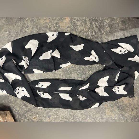 Cat scarf white black spooky Halloween cats kitty office work pets goth rescue - Picture 3 of 6